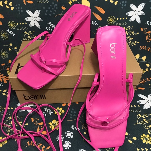 Bar III Women's Shoes Triangle Block Heels Square Pink, Size 8 BARBIE OUTFIT - Picture 14 of 15